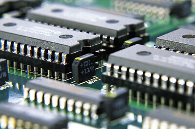 推動(dòng)中國(guó)電子信息產(chǎn)業(yè)朝著高端化、品牌化、國(guó)際化發(fā)展