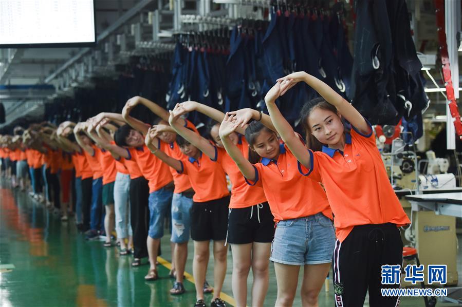 (新華全媒頭條·壯闊東方潮 奮進(jìn)新時(shí)代——慶祝改革開放40年·圖文互動(dòng))(6)敢為天下先 愛拼才會(huì)贏——“晉江經(jīng)驗(yàn)”啟示錄